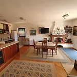 Vikendica House 
