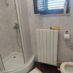 Vikendica House 