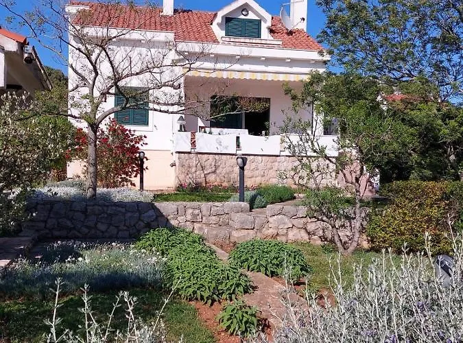 Semesterbostad House 