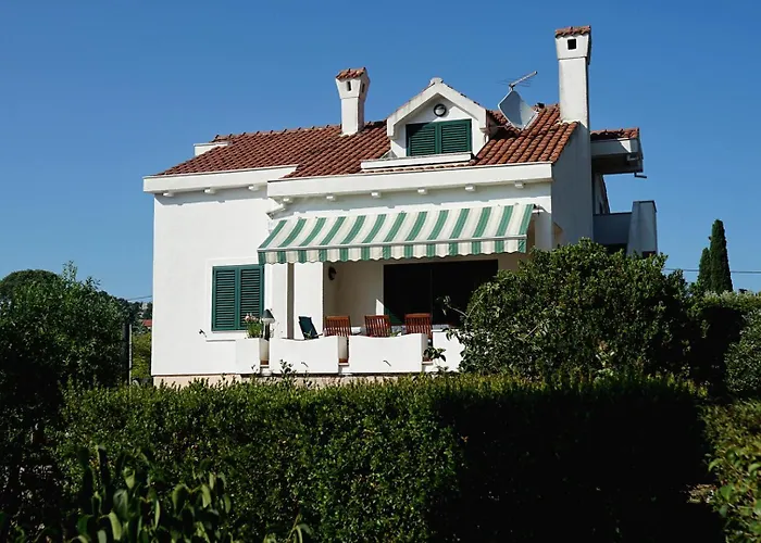 Semesterbostad House 