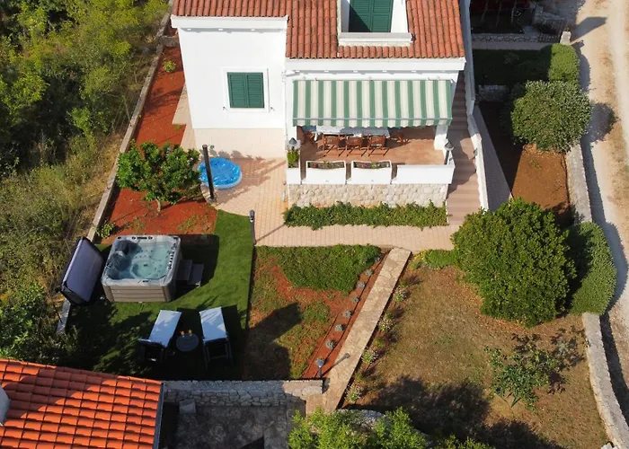 Semesterbostad House 