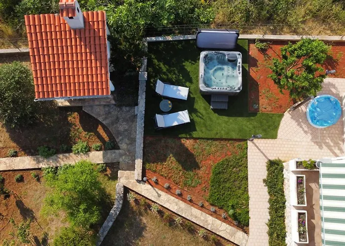 Semesterbostad House 